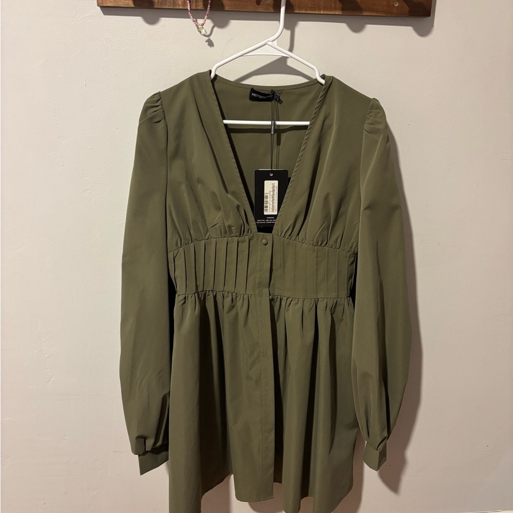 PrettyLittleThing Khaki V-Neck Blouse